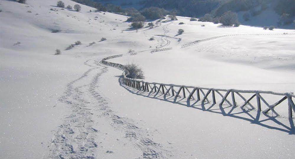 Col Sant'AngeloTorre Di Cordaglie别墅 外观 照片